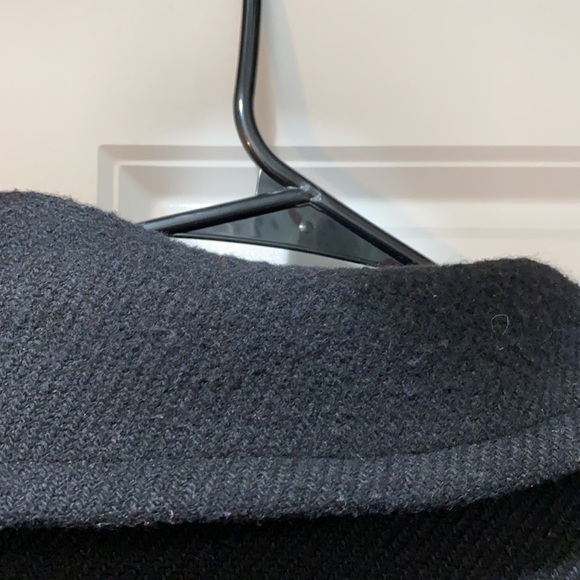 💐Double Breasted wool coat. Size Small. - Picture 9 of 9